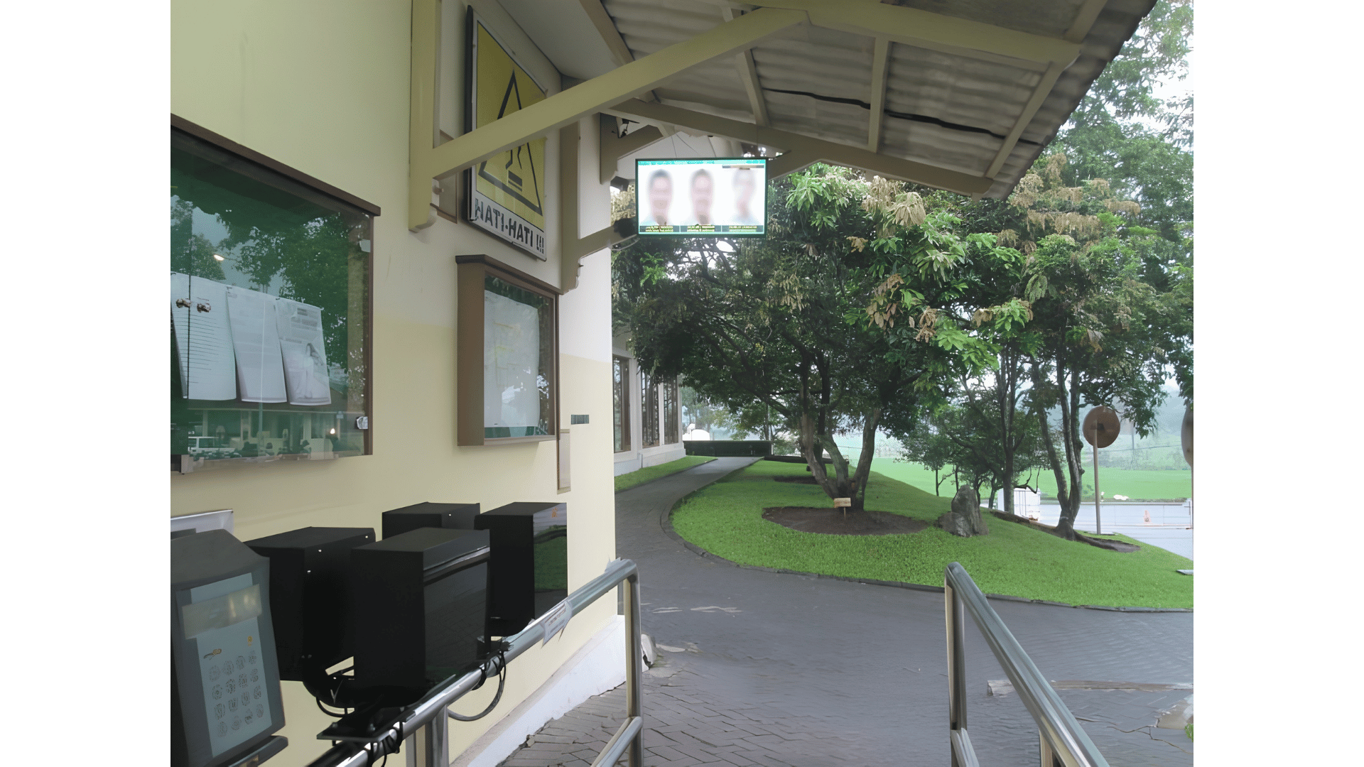 Presensi Karyawan (Seamless Time Attendance)